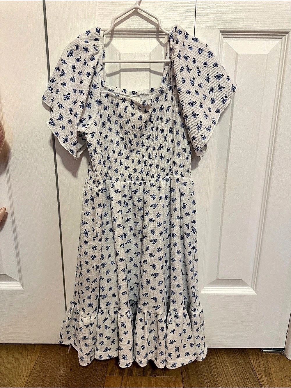 ZARA Floral Dress in White & Blue Size 9-10 Years Like New